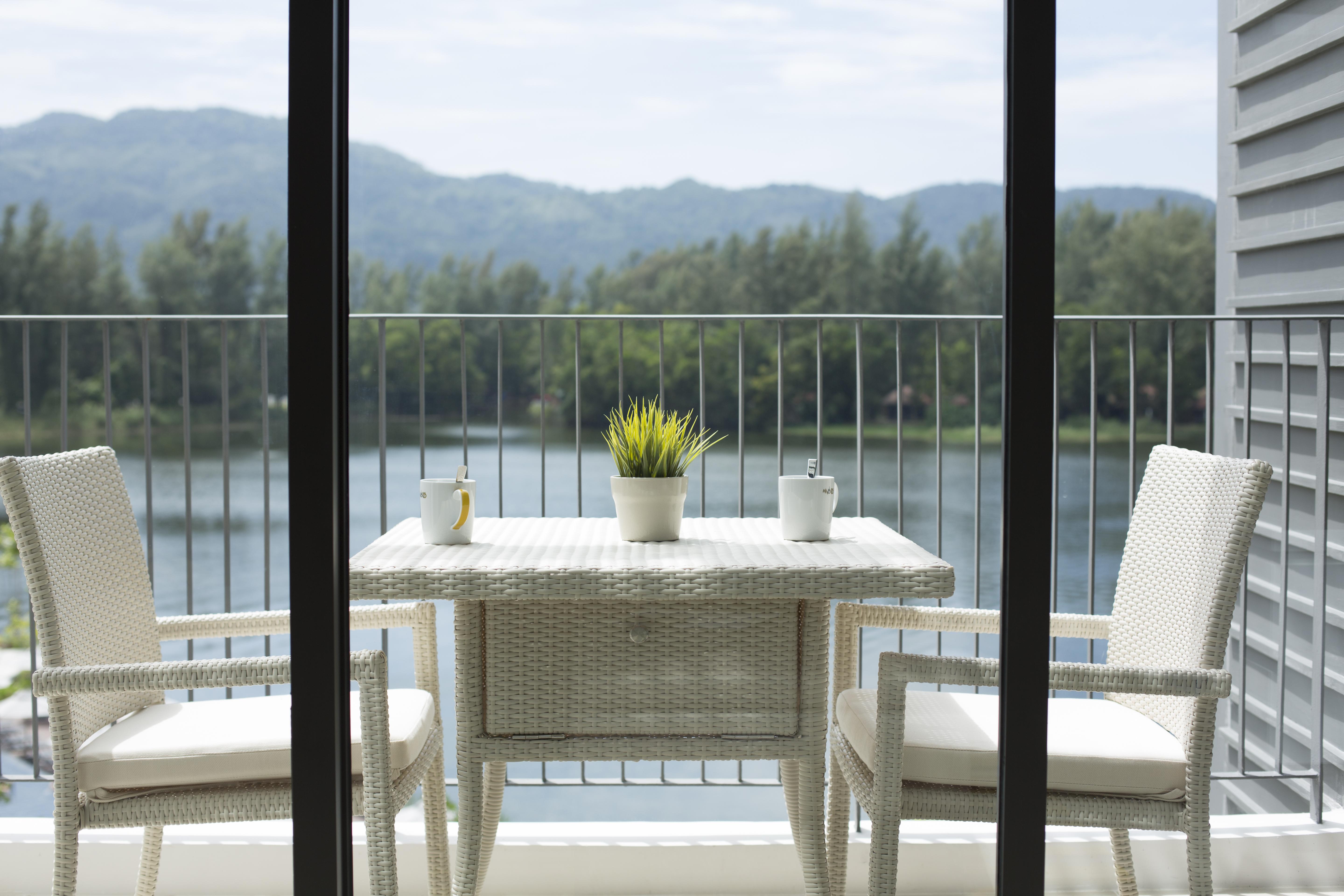 カシア プーケット バンタオビーチ エクステリア 写真 View from the balcony of a suite at The Mountain Club