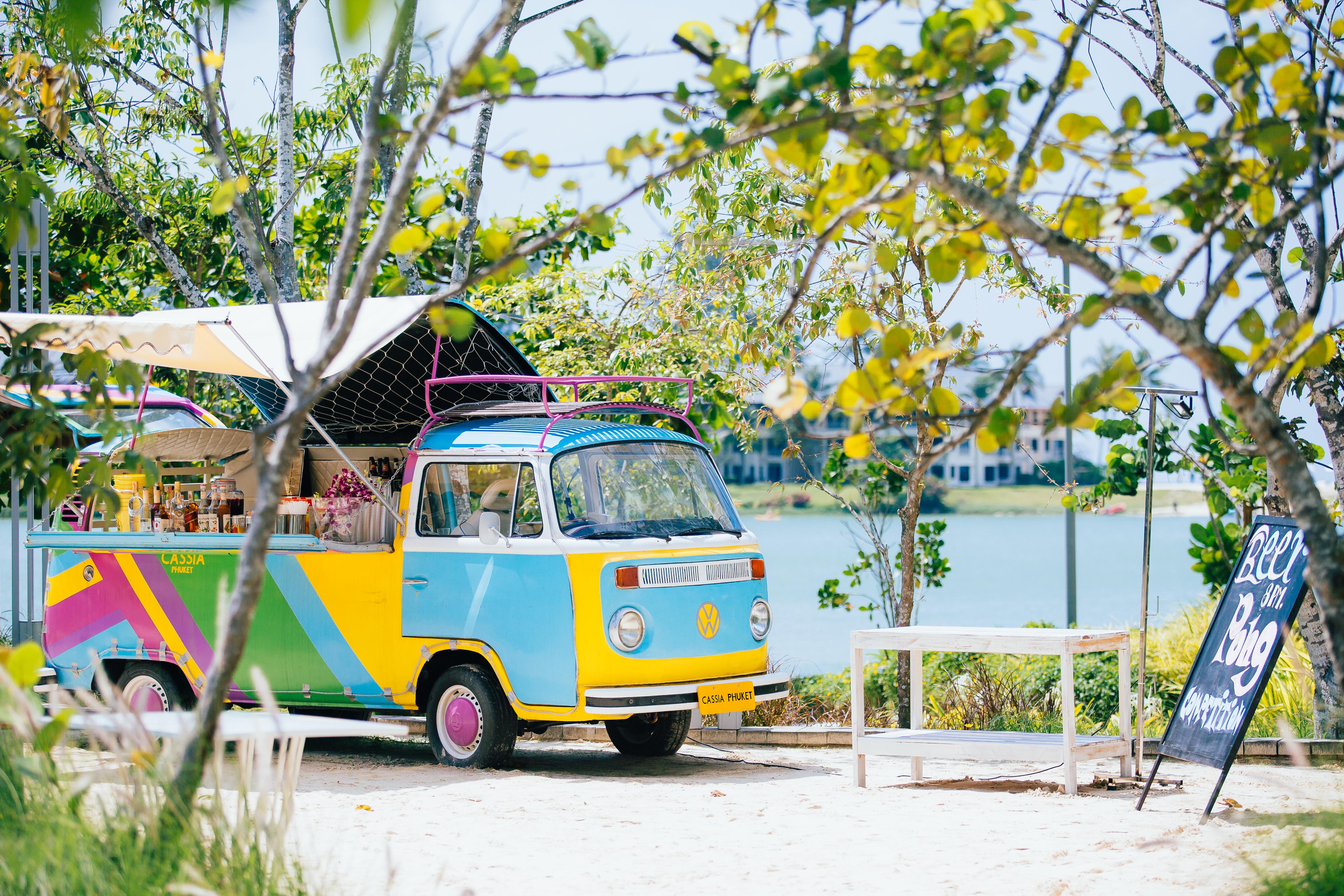 カシア プーケット バンタオビーチ エクステリア 写真 A food truck in Miami