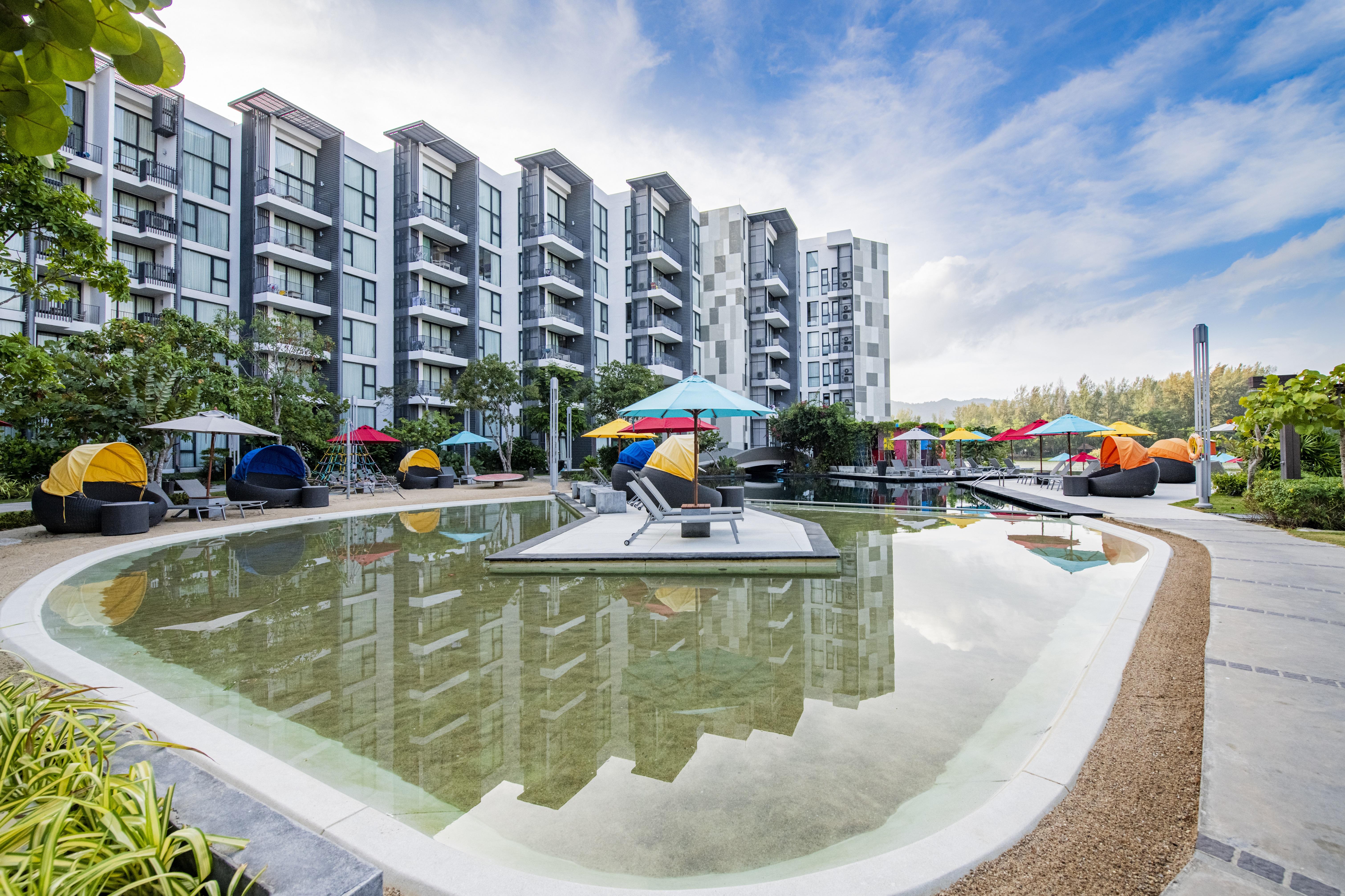 カシア プーケット バンタオビーチ エクステリア 写真 The swimming pool at the resort