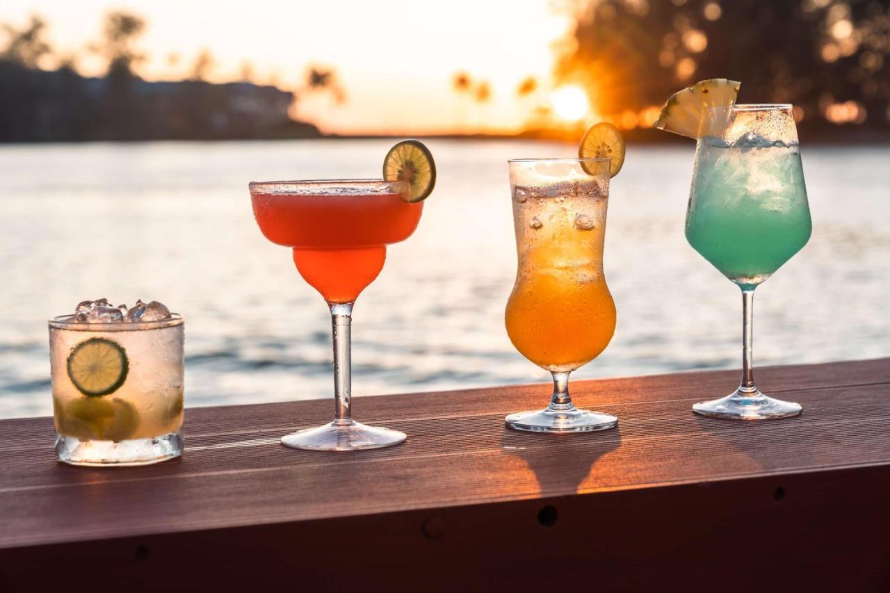 カシア プーケット バンタオビーチ エクステリア 写真 Cocktails